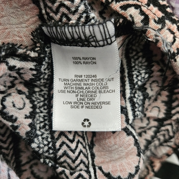 Wallflower Women's Large Long Sleeve Blouse Black Pink Floral Boho Top Shirt - Picture 7 of 7